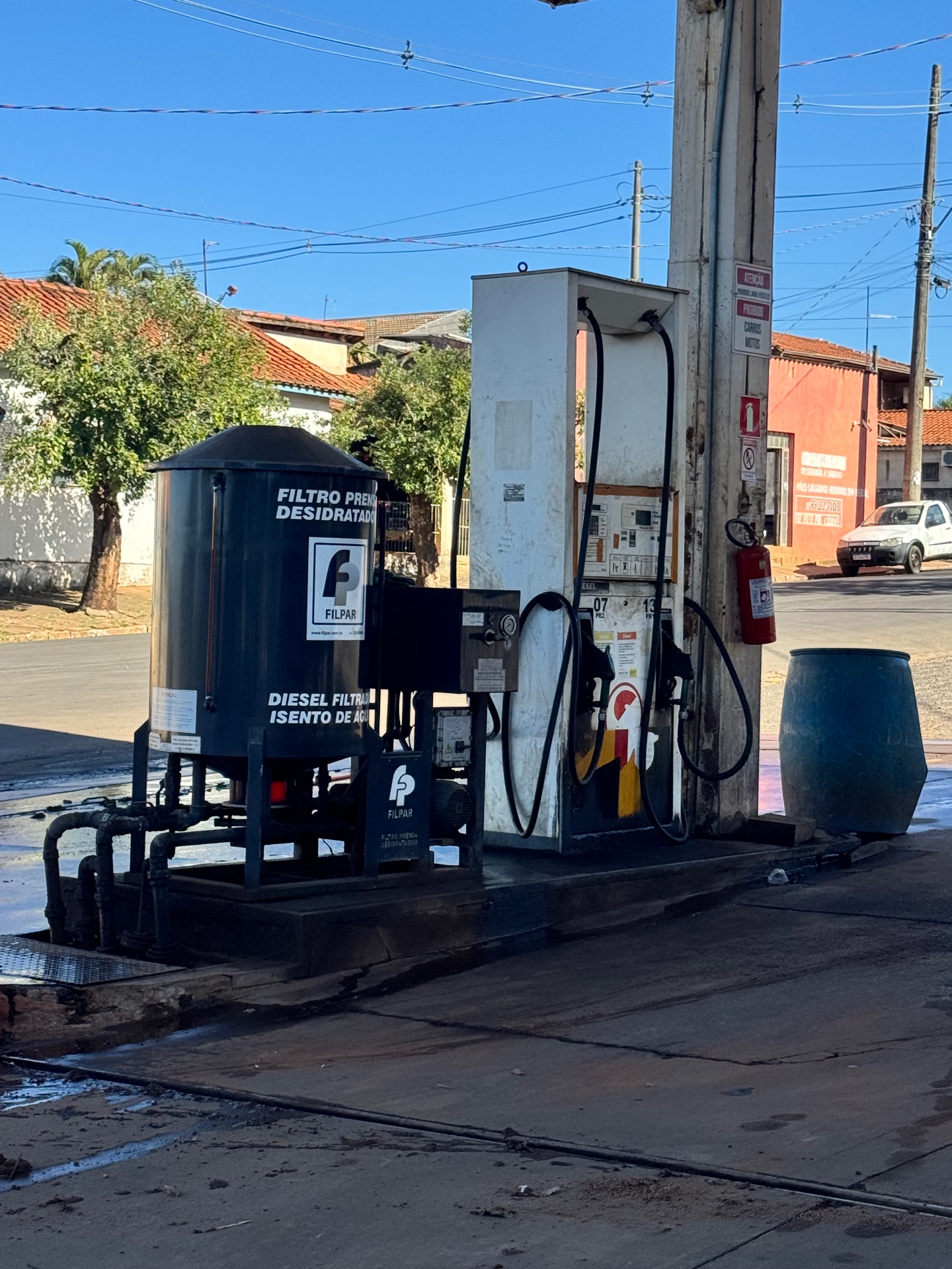 Bomba de diesel filtrado e desidratado